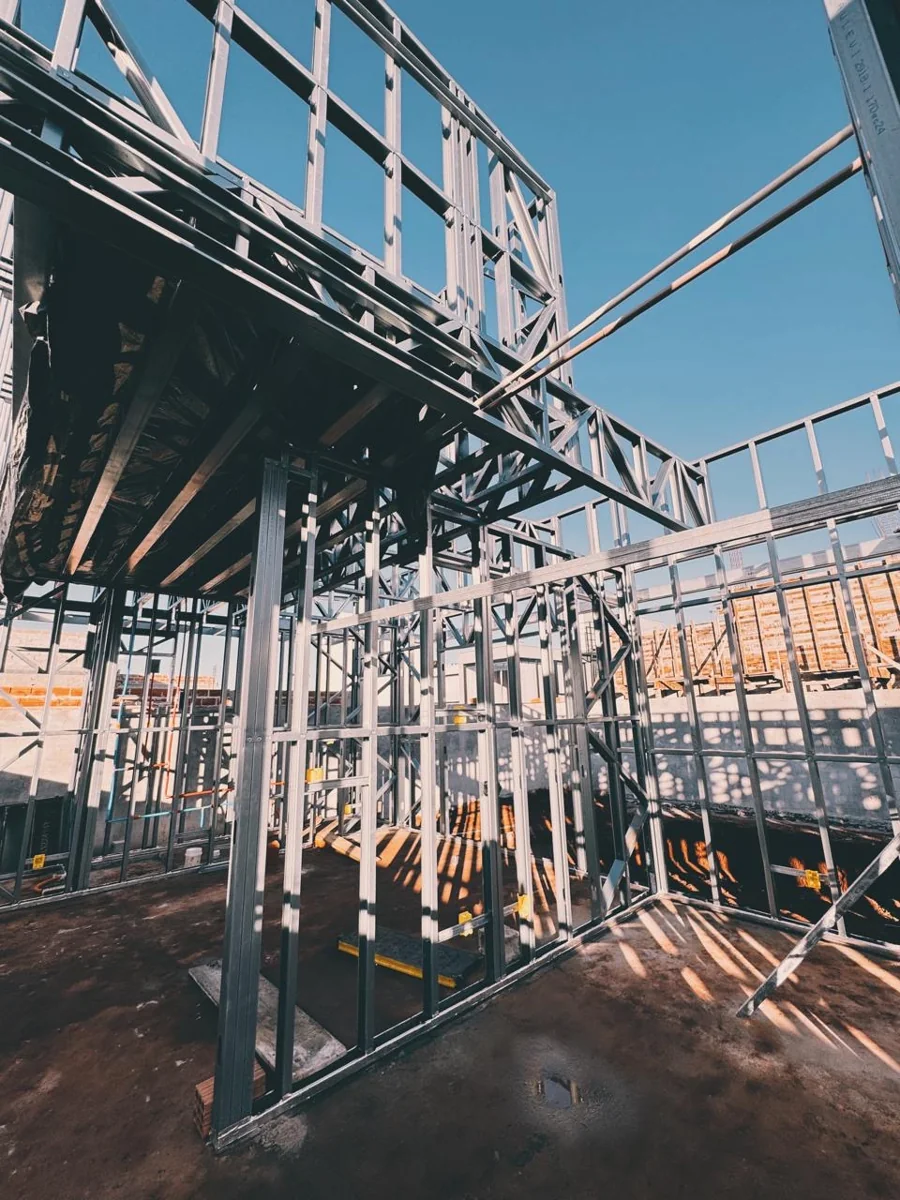 Obra em estrutura de aço galvanizado